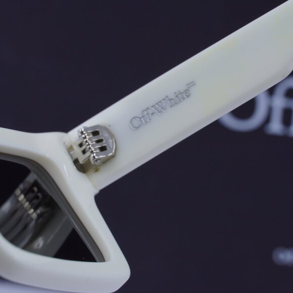 Off-White OERI13Z CHANDLER 0107 Square Sunglasses – White\\ Grey main image 5